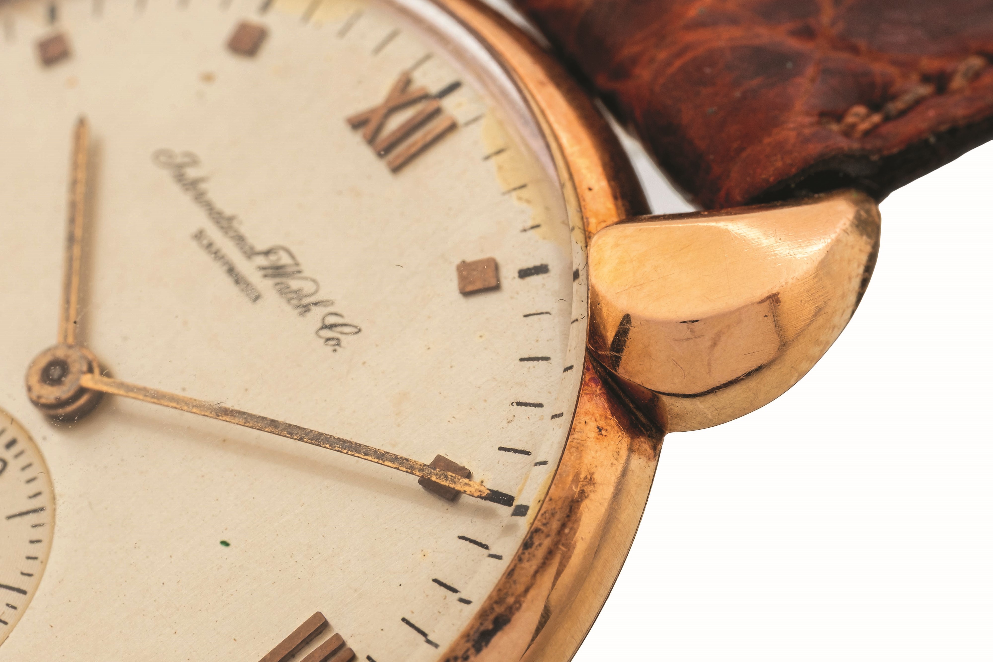 Iwc - Orologio 'Diavoletto' in oro giallo 18k, quadrante argenté, circa 1950