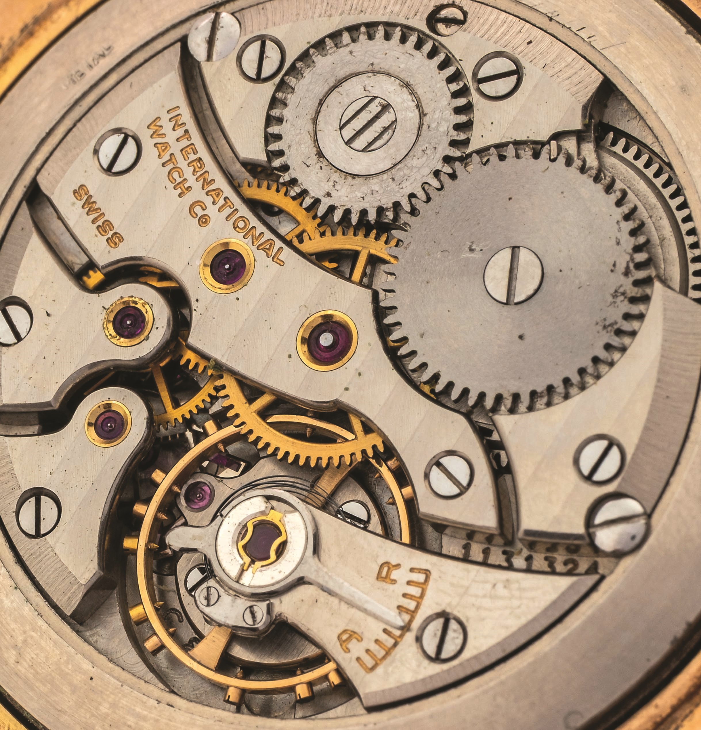 Iwc - Orologio 'Diavoletto' in oro giallo 18k, quadrante argenté, circa 1950