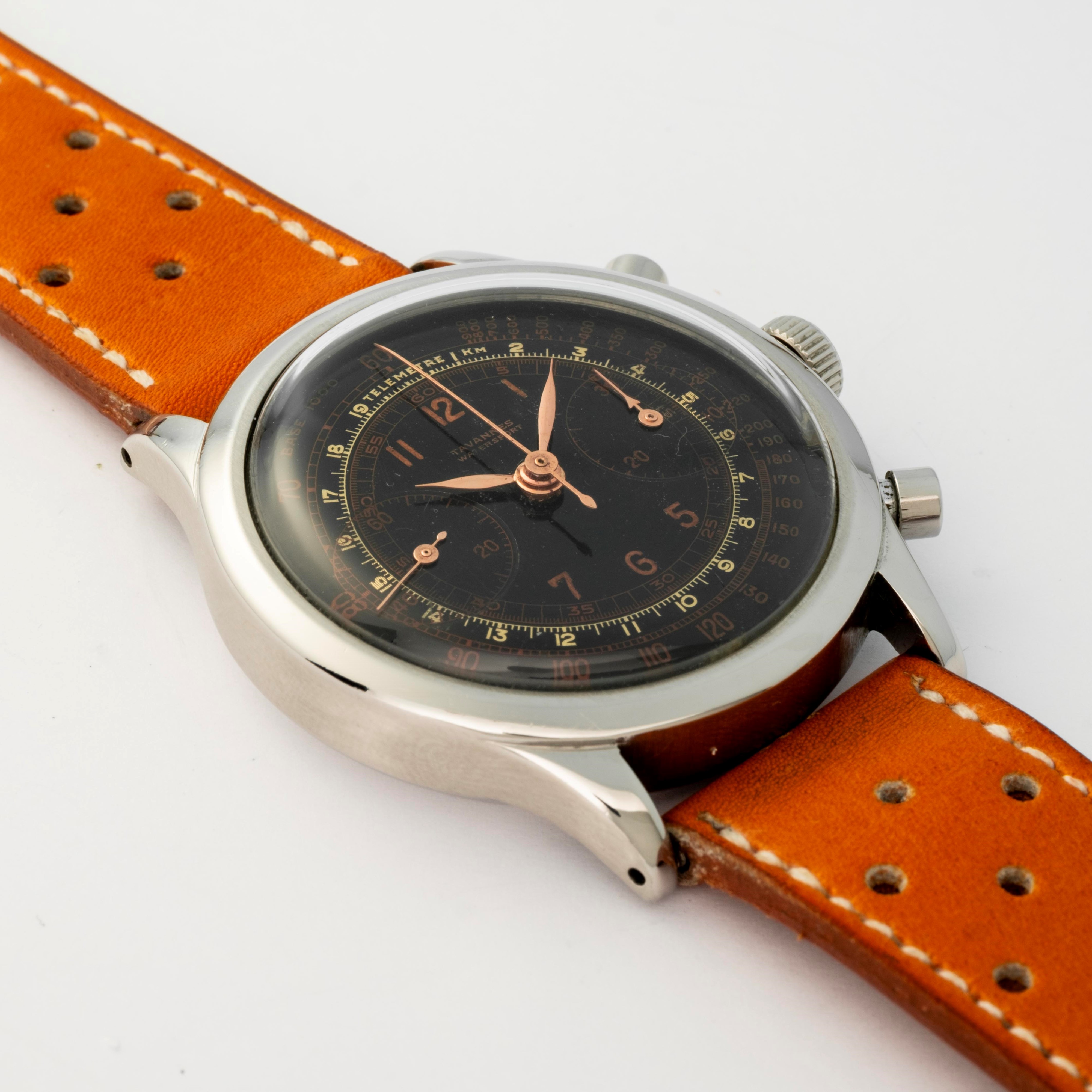 Tavannes - Clamshell Cronografo Impermeabile in Acciaio con Quadrante Nero Galvanico, circa 1940