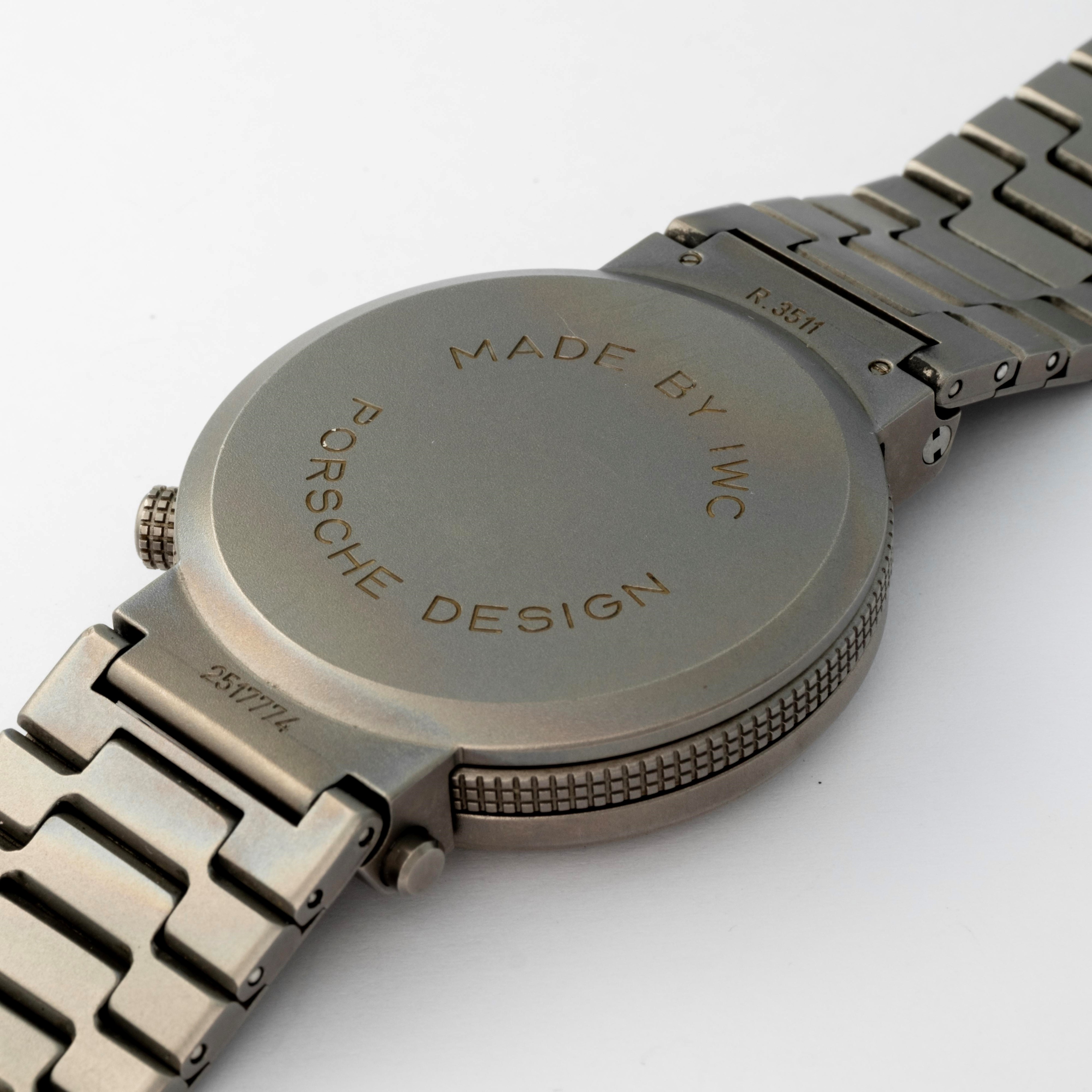 Iwc - Compass Porsche Design, titanio con quadrante nero, circa 1990