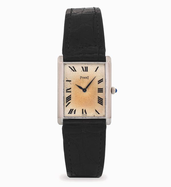 Tank extrapiatto in oro 18k, con quadrante guilloché e numeri romani, circa 1980