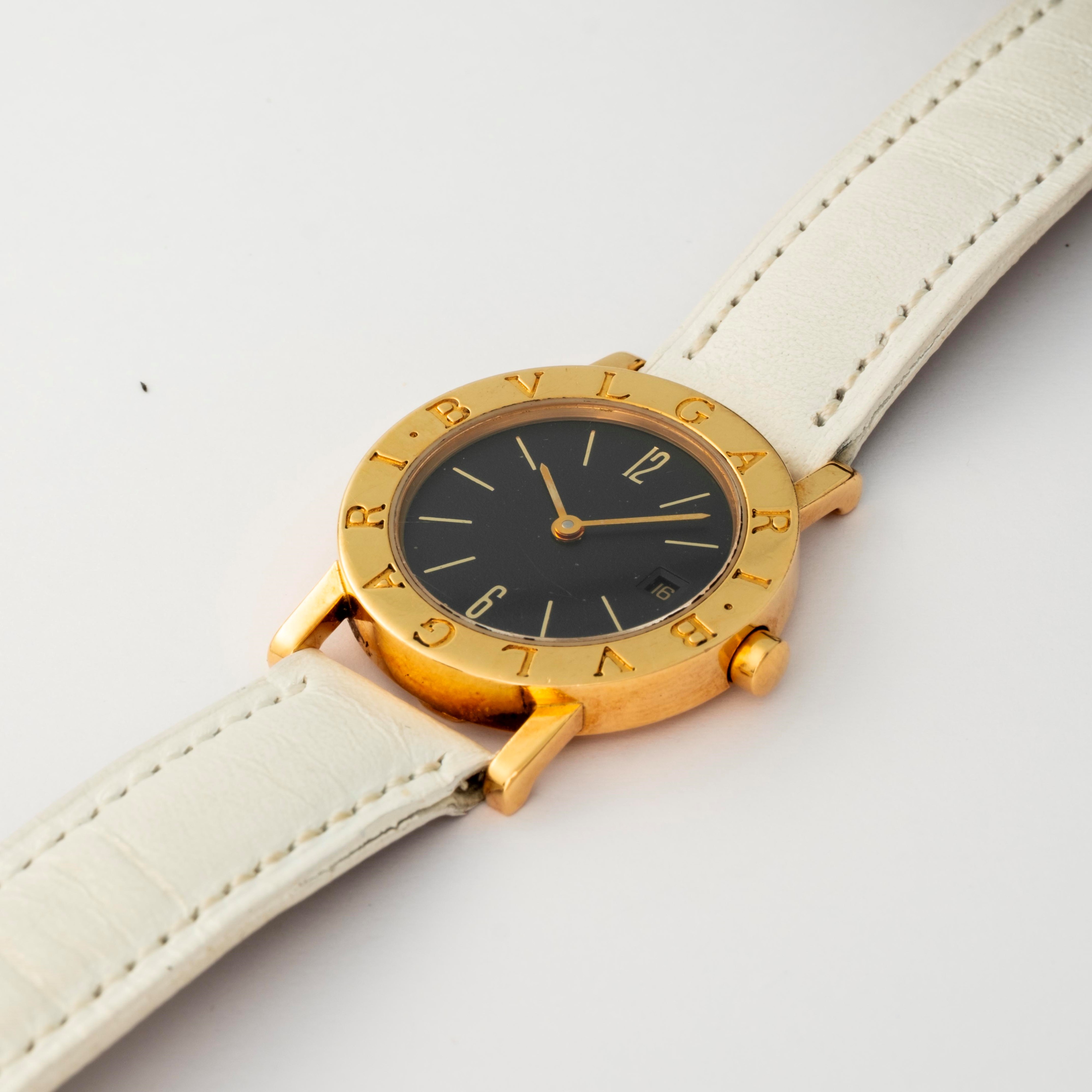 Bulgari - Lady in oro giallo 18k con quadrante nero e datario