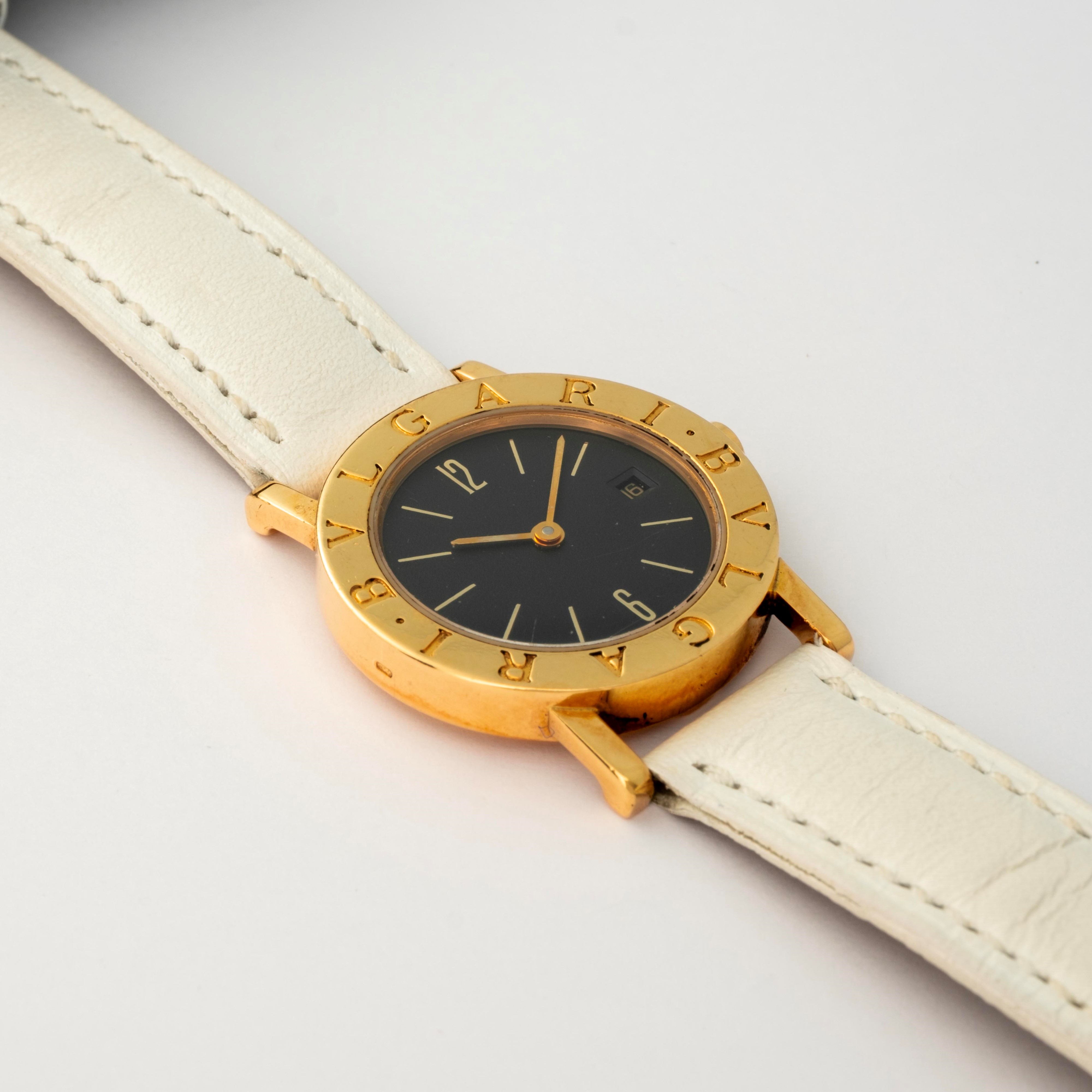 Bulgari - Lady in oro giallo 18k con quadrante nero e datario