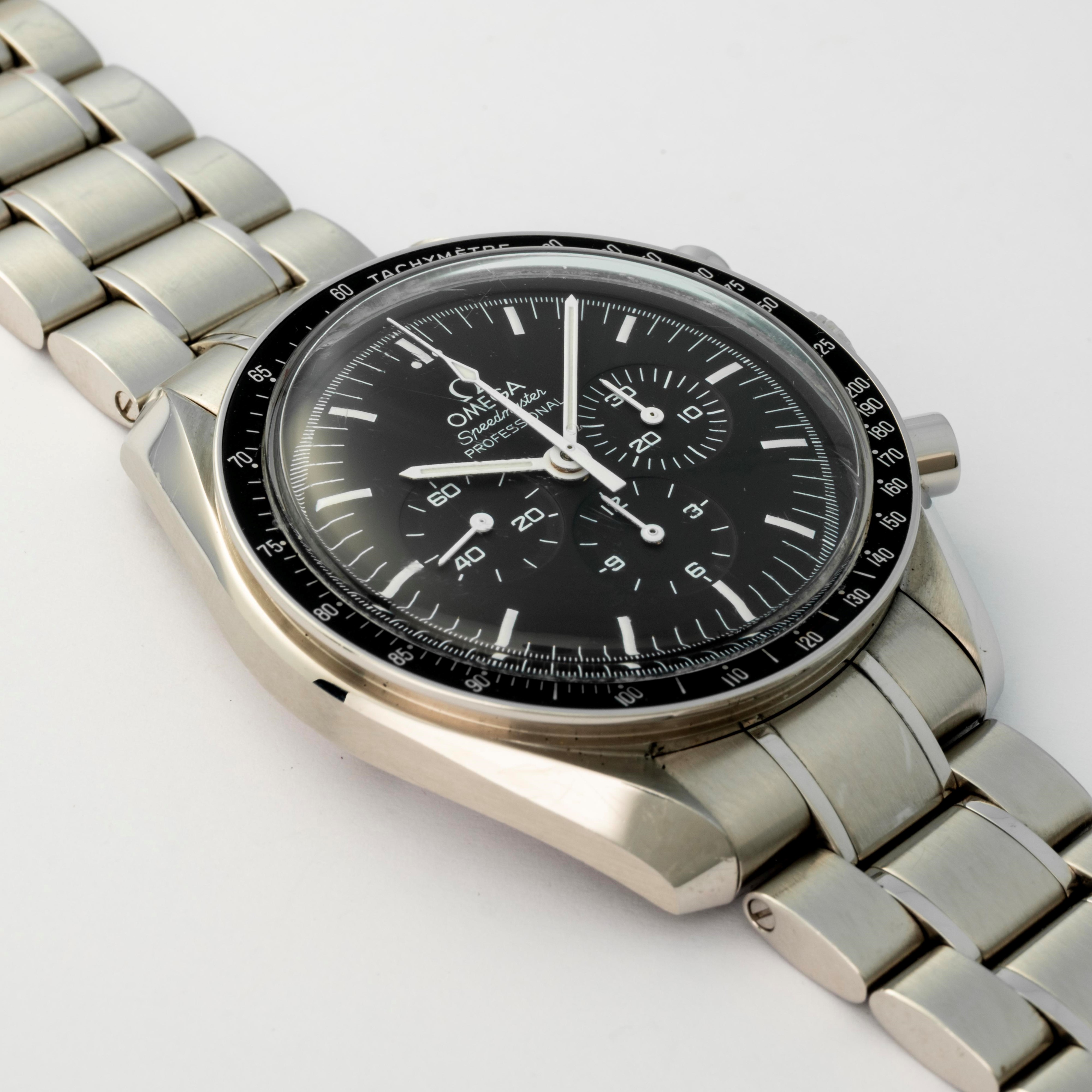 Omega - Speedmaster Professional, circa 2005, acciaio, quadrante nero, movimento a carica manuale