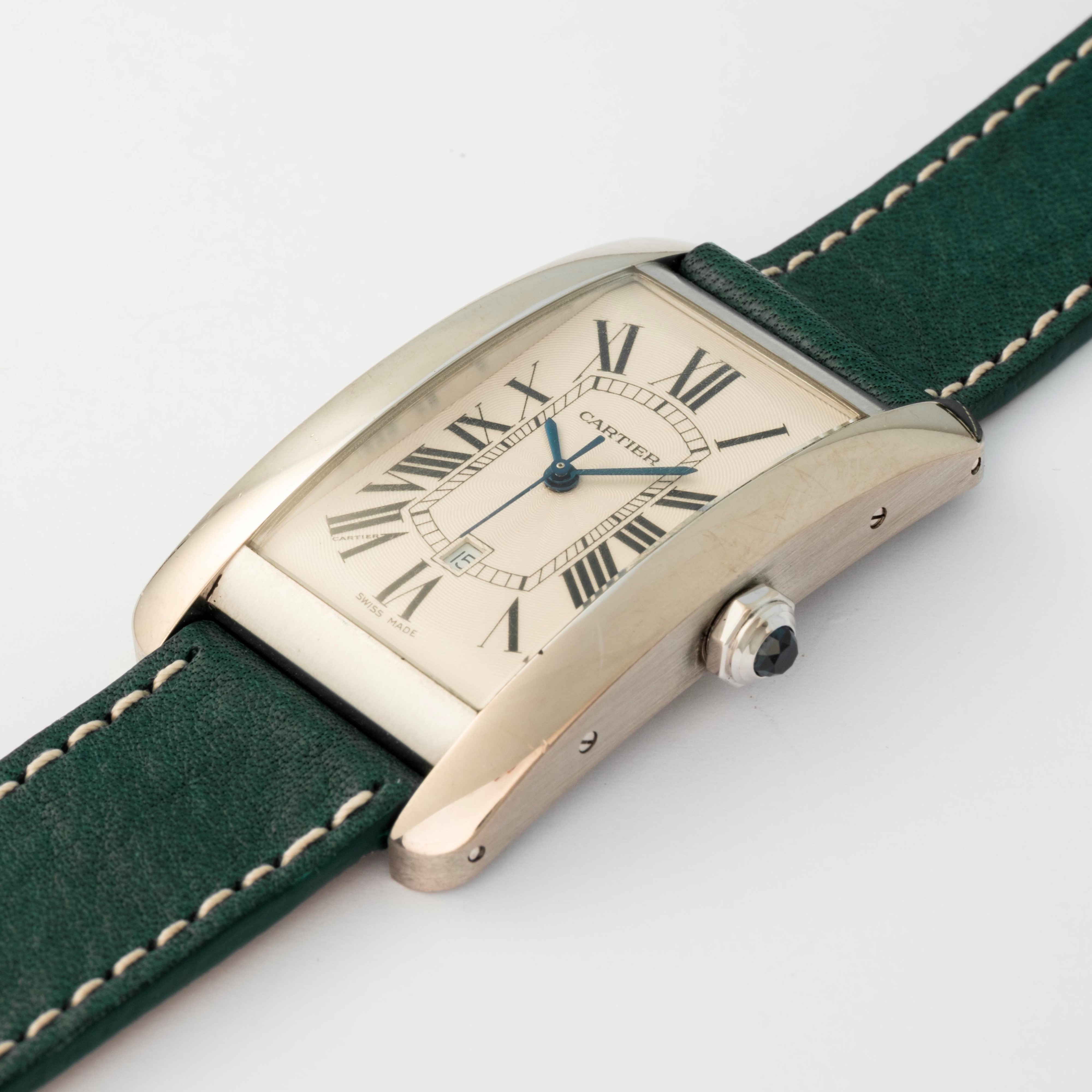 Cartier - Tank Americaine in oro bianco 18k con quadrante argentè e numeri romani, circa 2010
