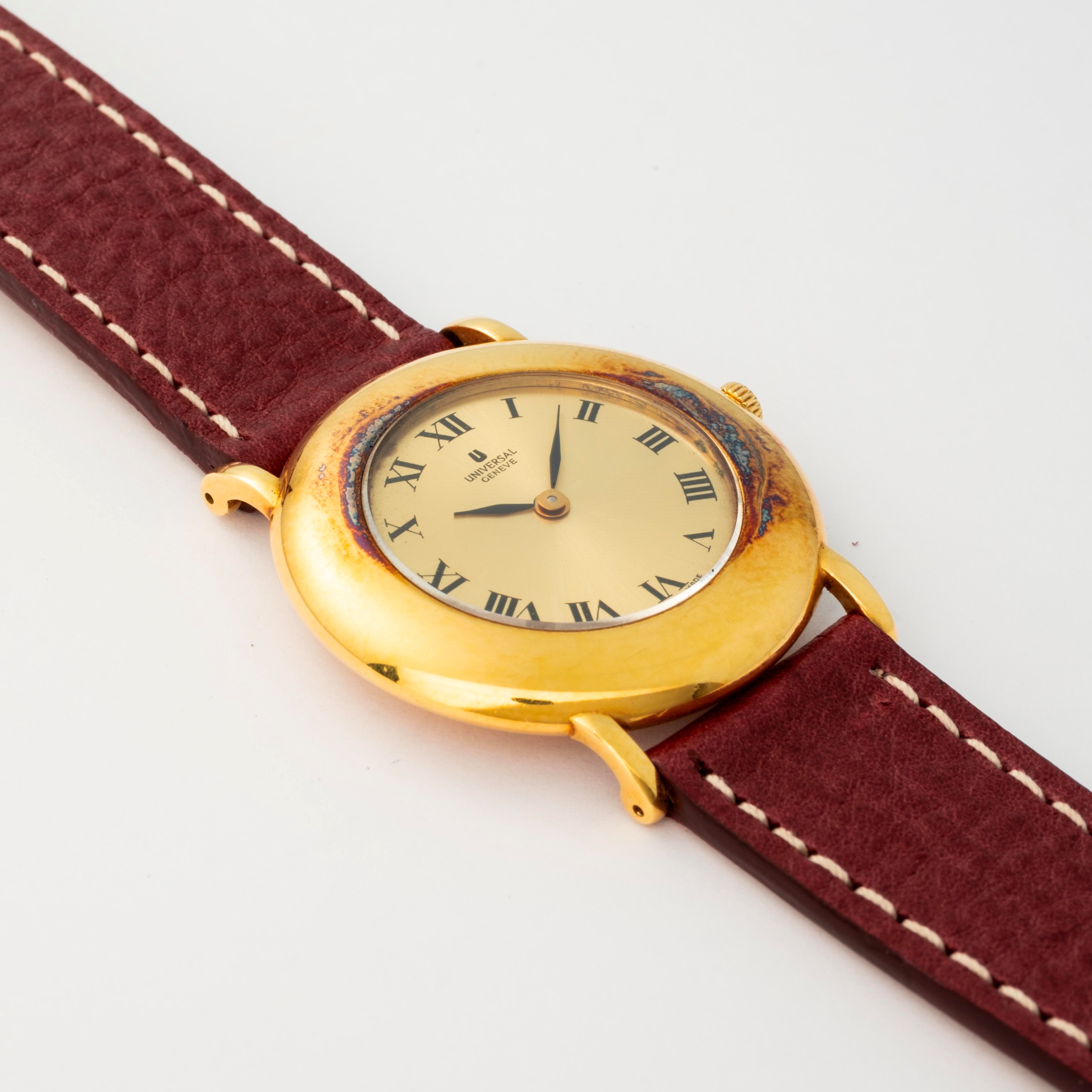 Universal Genève - Disco Volante in oro giallo 18k con quadrante champagne, circa 1990