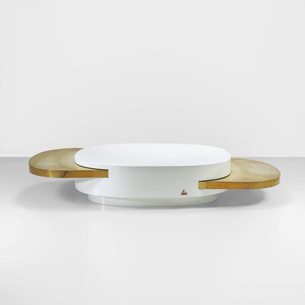 Table mod. Ellisse from the Series Plurimi.