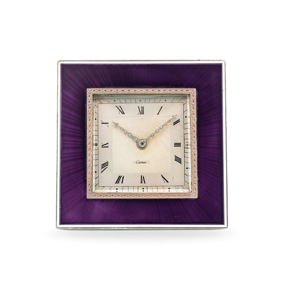 Raro orologio da tavolo Belle Epoque in argento e smalto viola Sunburst, quadrante argentè Guilloché con numeri Romani e lancette impreziosite da brillanti, circa 1920