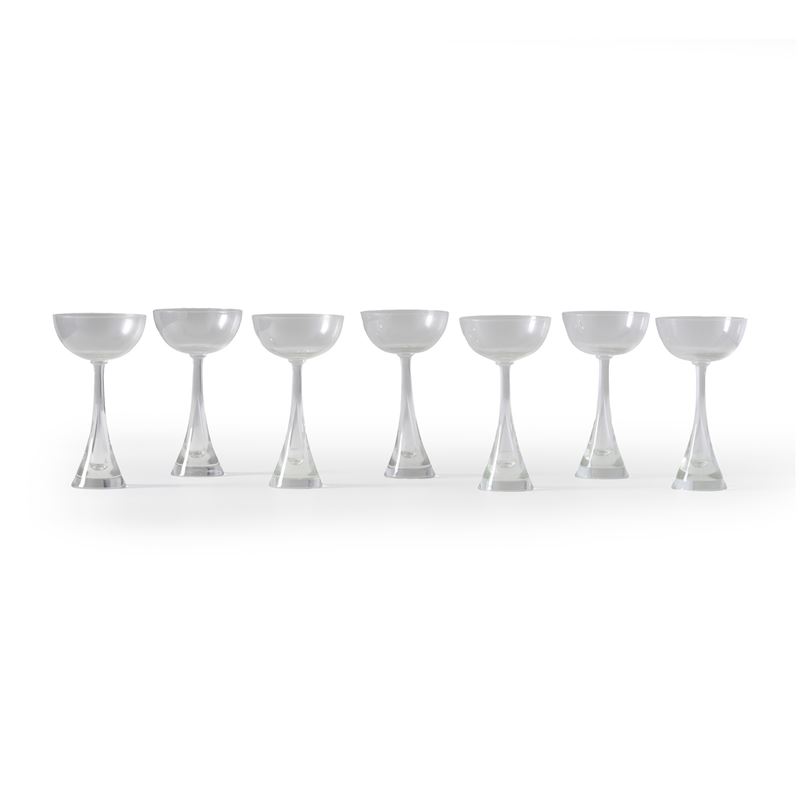 Sette coppe da champagne "Flight". Probabilmente Boemia, Manifattura Irice, XX secolo.  - Asta L'Arte della Tavola - Cambi Casa d'Aste