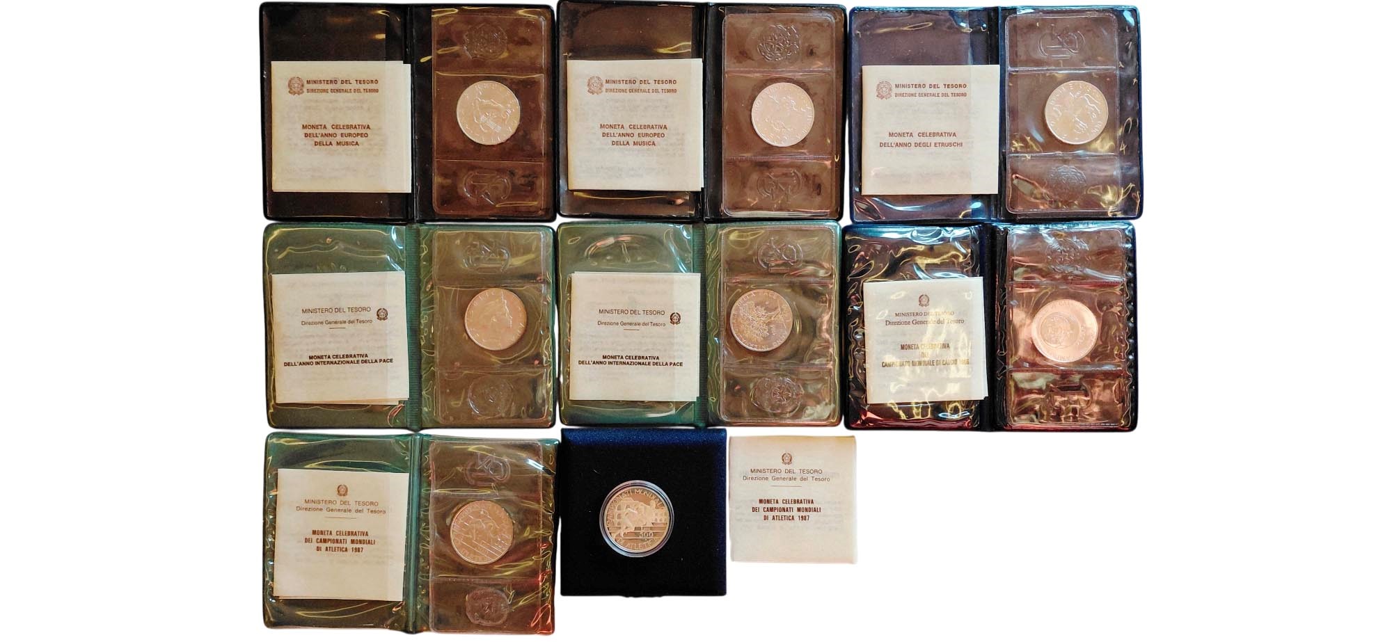 Italia 1985-1987. Lotto composto da 8 monete d’argento celebrative di vari eventi, in confezione ...