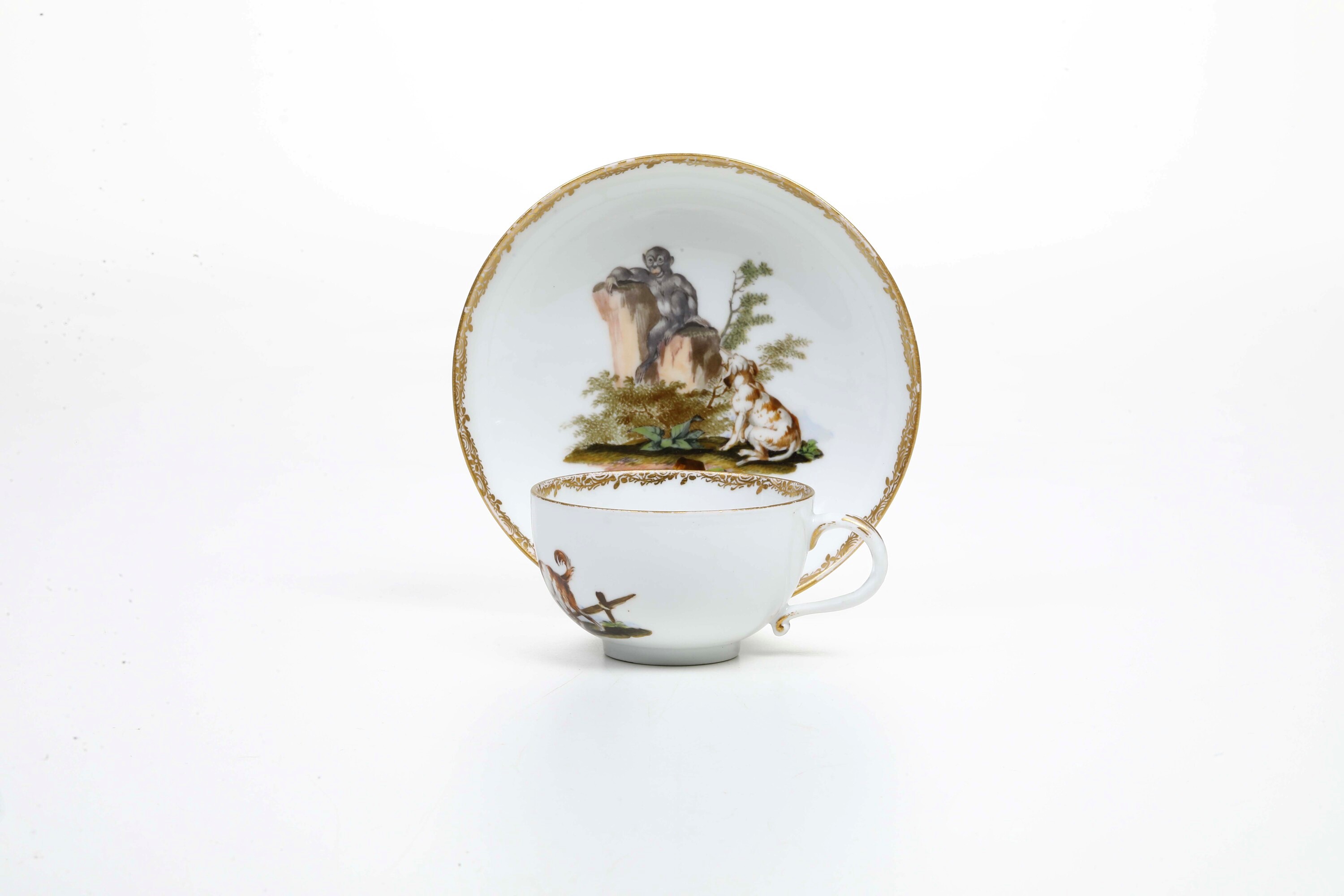 Meissen, Tazza con piattino, decorazione policroma e motivo zoomorfo, periodo Marcolini (circa 17...