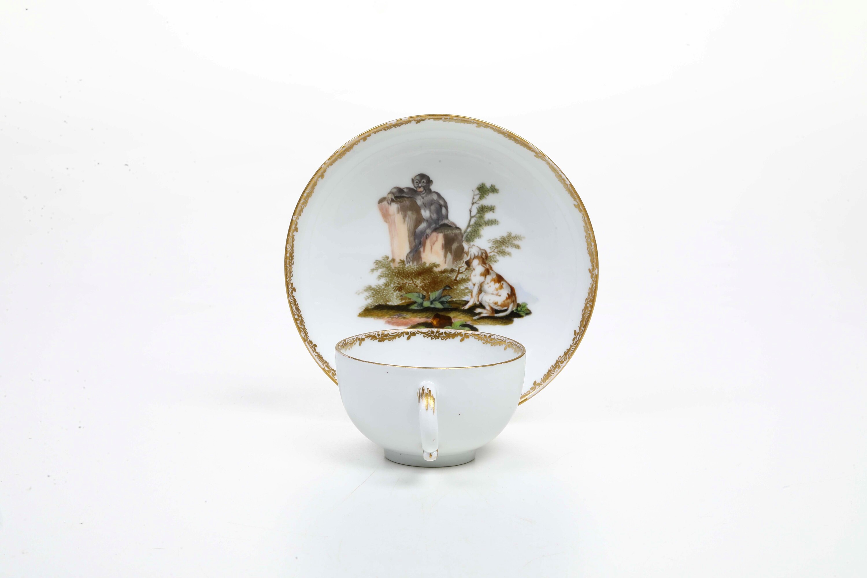Meissen, Tazza con piattino, decorazione policroma e motivo zoomorfo, periodo Marcolini (circa 17...