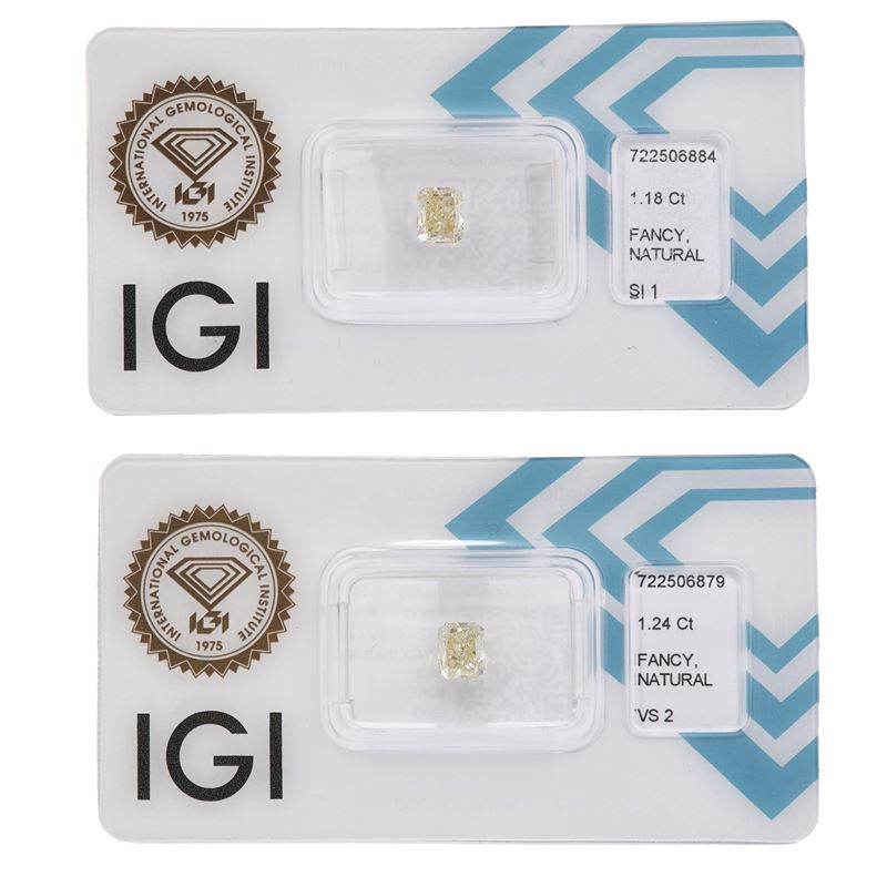 Two cut-cornered rectangular modified brilliant-cut diamond weighings 1.18 and 1.24 carats, clarity SI1 and VS2, fluorescence very slight and none. Gemmological Report IGI Antwerp n. 722506884 and 722506879  - Auction Jewels - Cambi Casa d'Aste