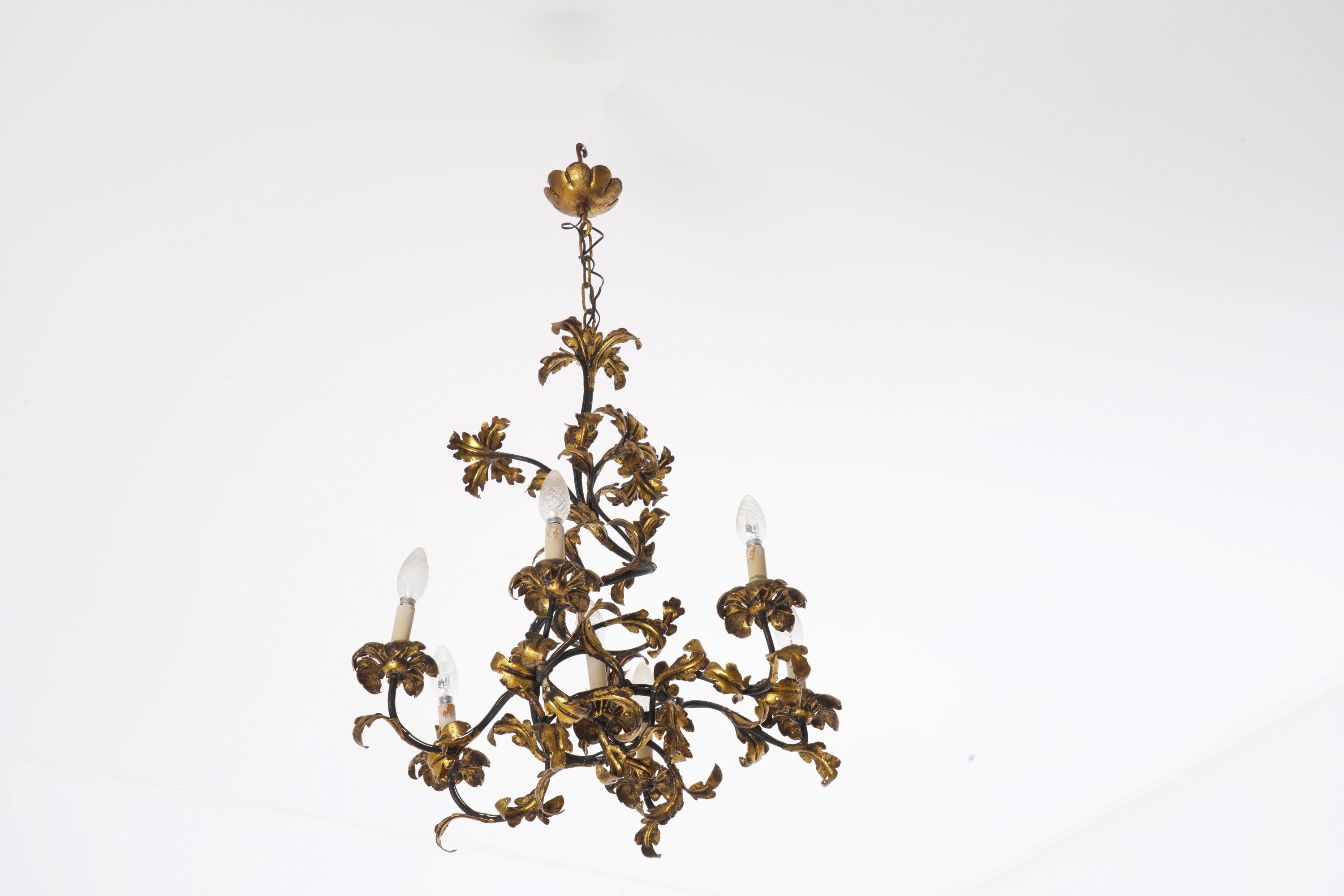 Lampadario e applique da parete, set in metallo a quattro luci