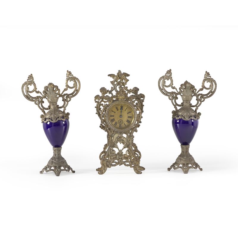 Trittico da camino in metallo e ceramica  - Asta Antiquariato - Cambi Casa d'Aste