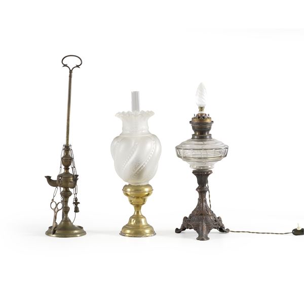 Una fiorentina e altre due lampade in metallo di diversa foggia