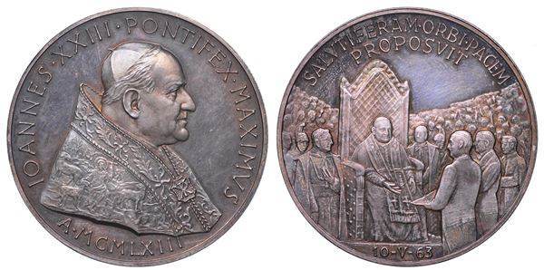 VATICANO. GIOVANNI XXIII, 1958-1963. Medaglia straordinaria in argento 1963. Premio Balzan per la pace.