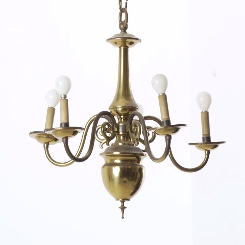 Lampadario a cinque luci in metallo dorato  - Asta Antiquariato - Cambi Casa d'Aste