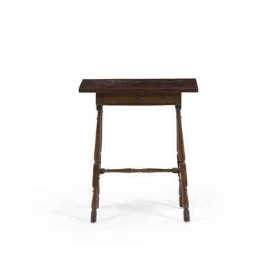 Tavolino da lavoro del XVIII secolo, gambe e traverse tornite con cassetto
