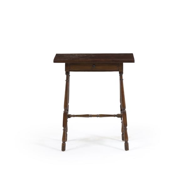 Tavolino da lavoro. XVIII secolo