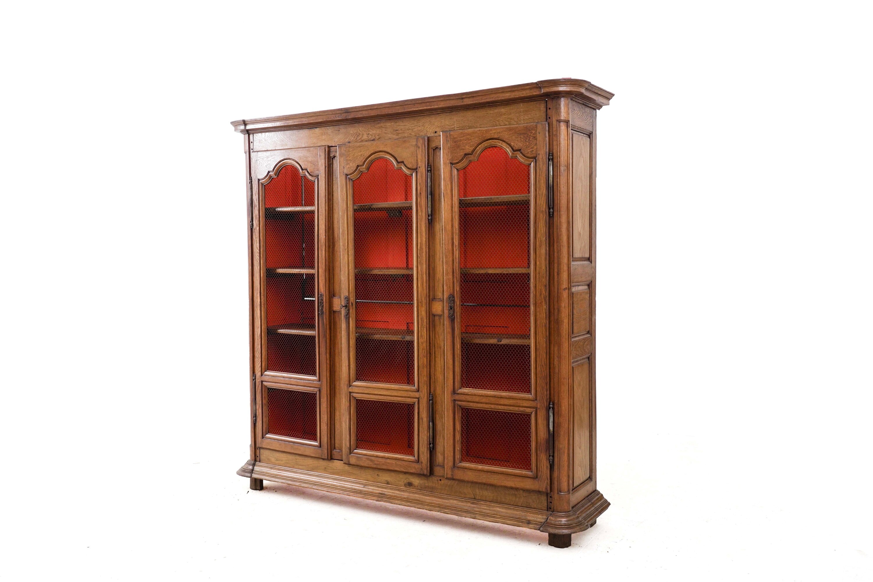 Libreria a tre ante, XX secolo