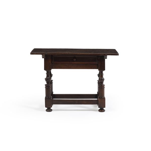 Tavolino a rocchetto. XVII secolo