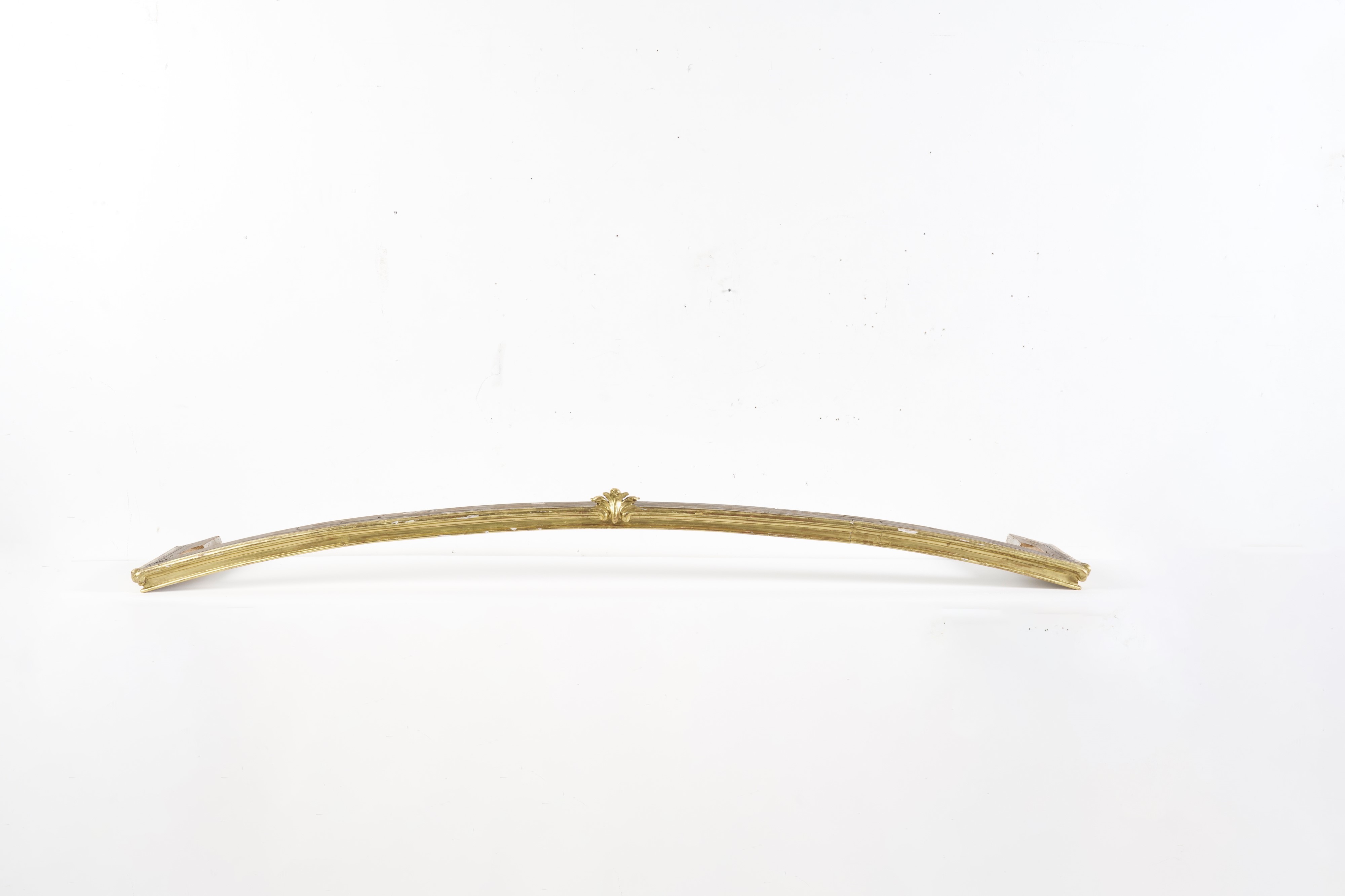 Coppia di mantovane in legno dorato