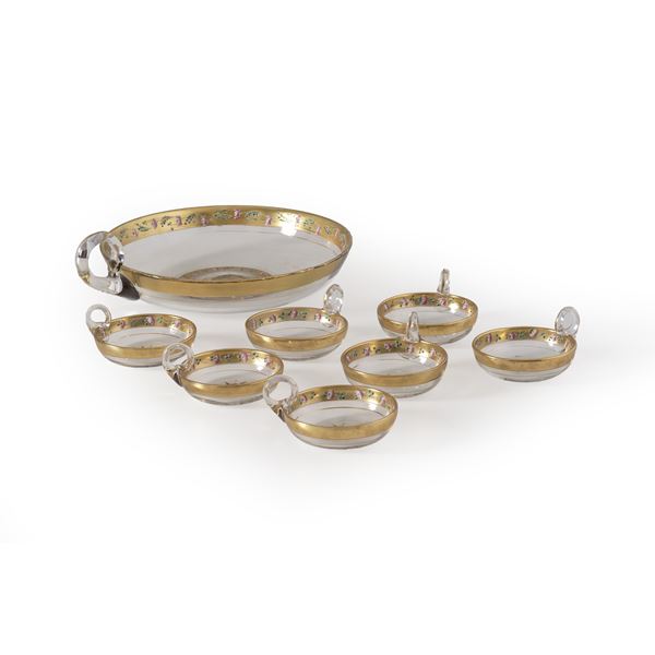 Una coppa e sette tazzine da punch in vetro