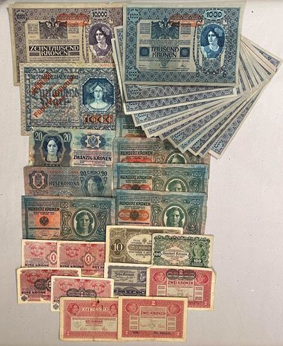 Lotto di 35 esemplari di monete dell'Austria-Ungheria, XX secolo