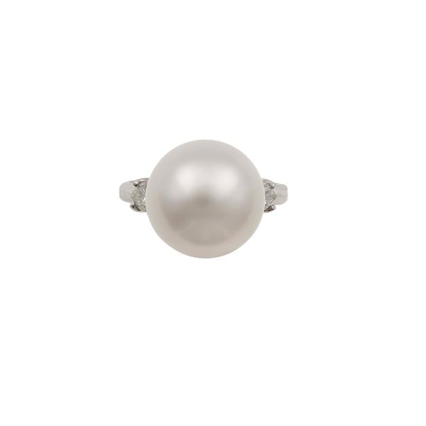 Cultured pearl, diamond and gold ring