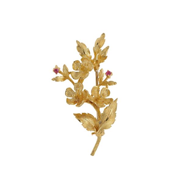 Gold brooch. Signed Unoaerre