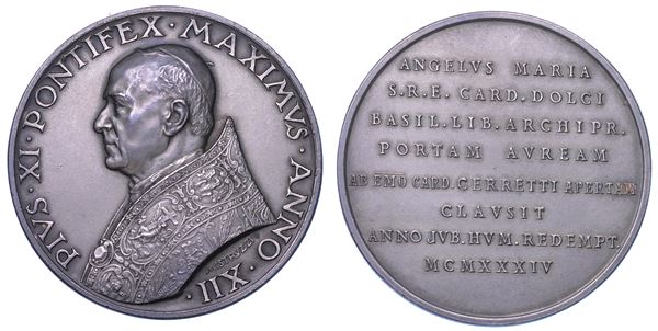 VATICANO. PIO XI, 1922-1939. Medaglia straorinaria in argento 1933. Anno Santo, Cardinal Dolci.
