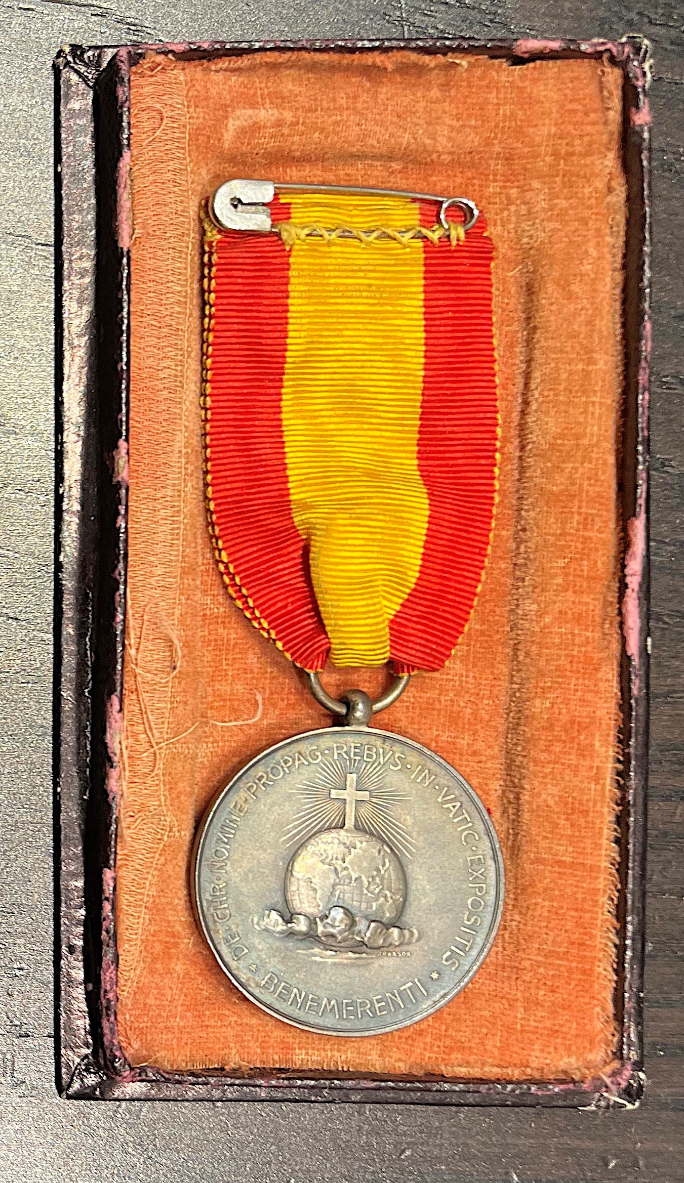 Pio XI, Onorificenza in argento 1925 Benemerenti