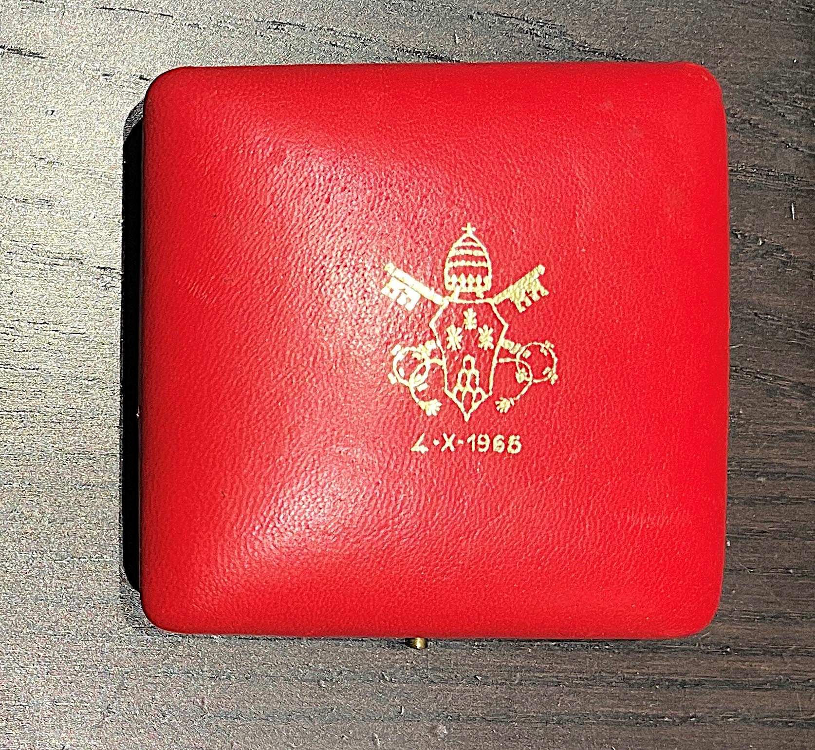 Scorzelli, Medaglia in argento commemorativa del viaggio di Paolo VI all'ONU, 1965