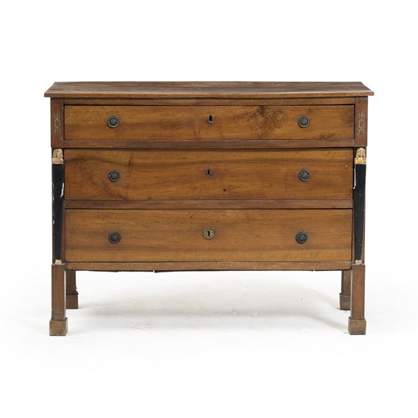 Cassettone stile Impero. XIX secolo