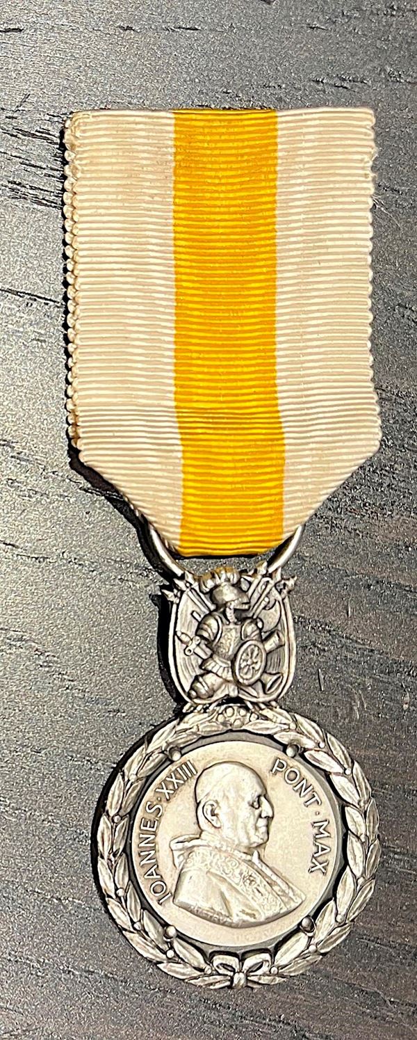 VATICANO. GIOVANNI XXIII, 1958-1963. Onorificenza in argento. Benemerenti militari.
