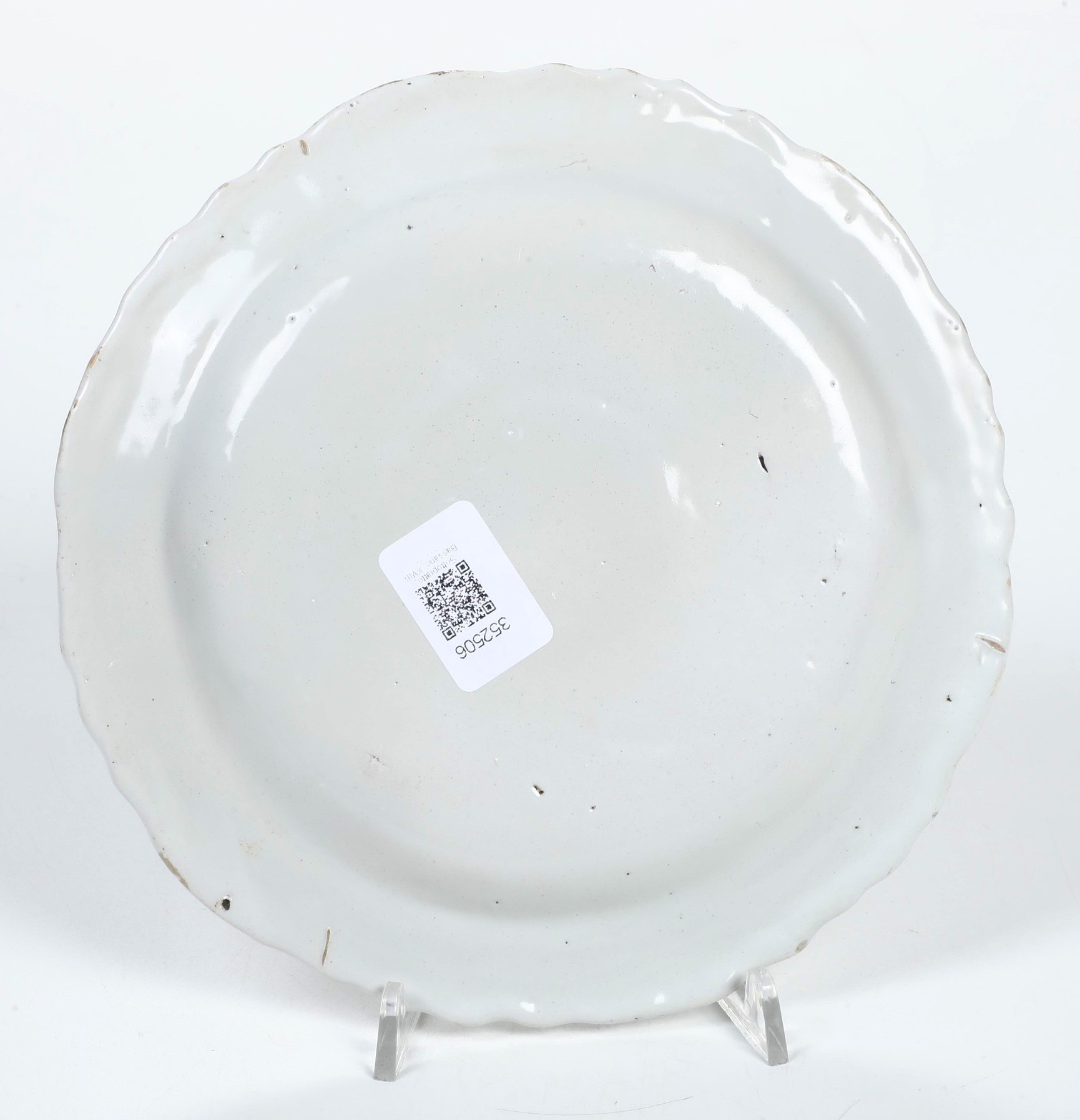 Sottopiatto in maiolica, Veneto, area novese-bassanese, 1750 circa