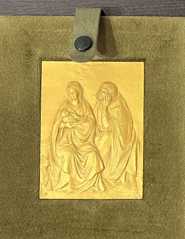 VATICANO - SACRA FAMIGLIA. Placchetta in bronzo dorato uniface.