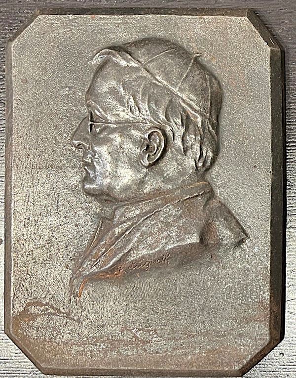 VATICANO. PIO XI, 1922-1939. Prefetto della Biblioteca Ambrosiana. Placca in bronzo.