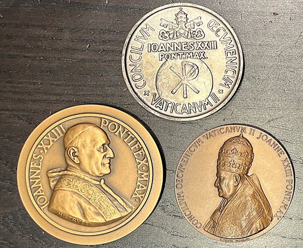 VATICANO. GIOVANNI XXIII, 1958-1963. Lotto di tre medaglie.
