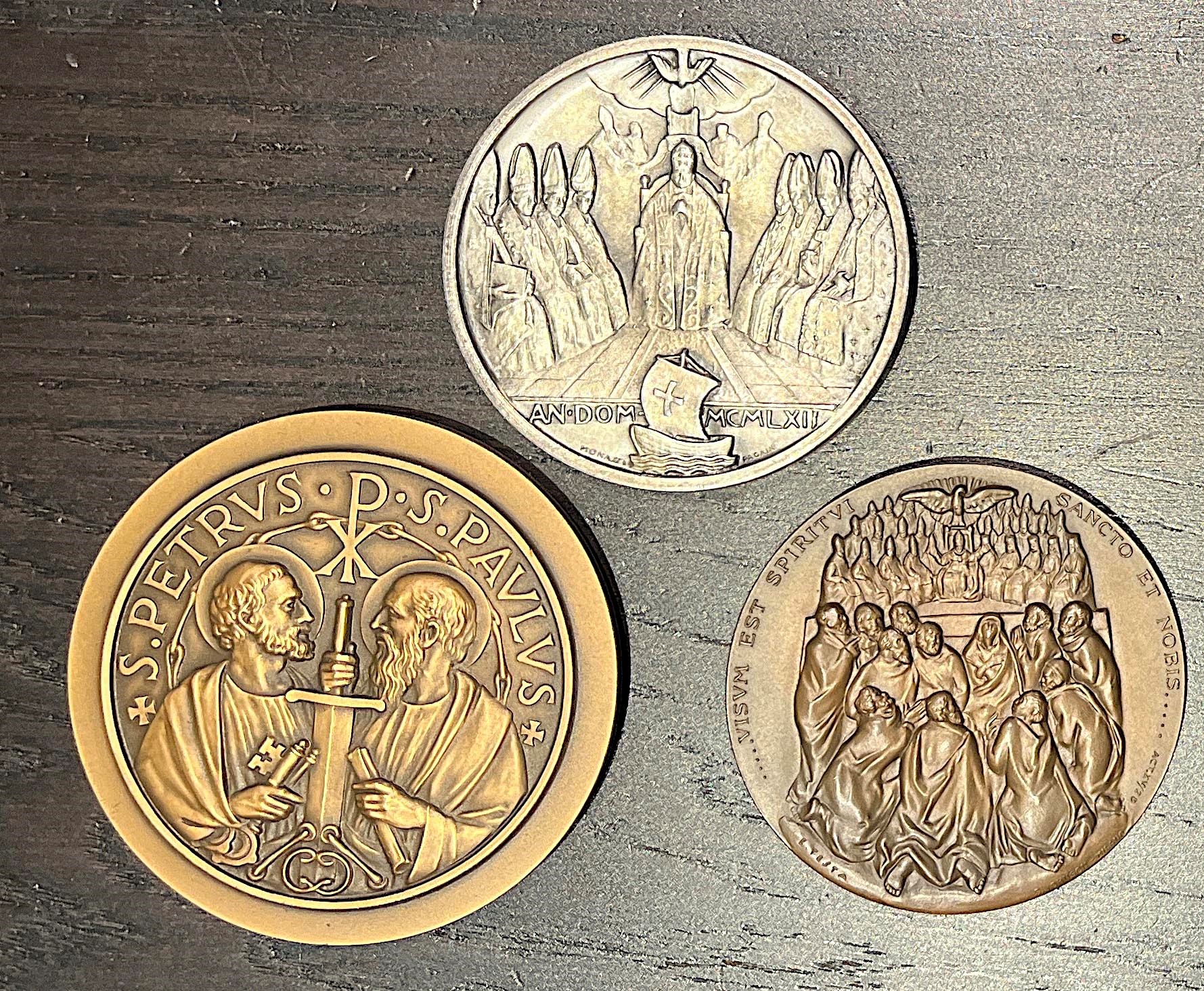 Medaglie commemorative di Giovanni XXIII, 1958-1963 - Lotto di tre medaglie in bronzo e bronzo ar...