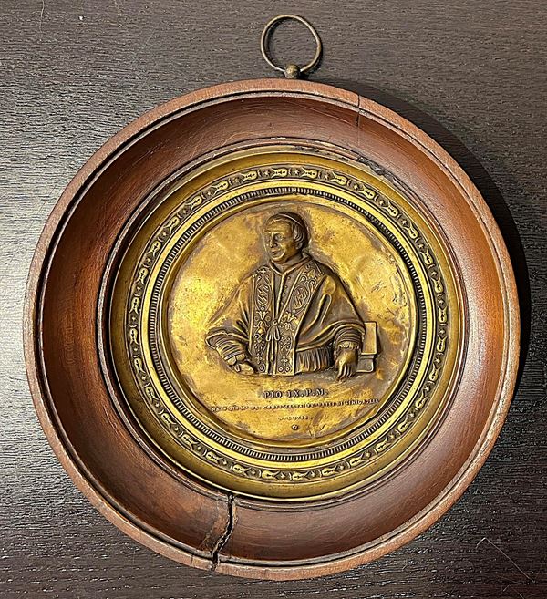 STATO PONTIFICIO. PIO IX, 1846-1878. Grande lamina in bronzo con cornice lignea.