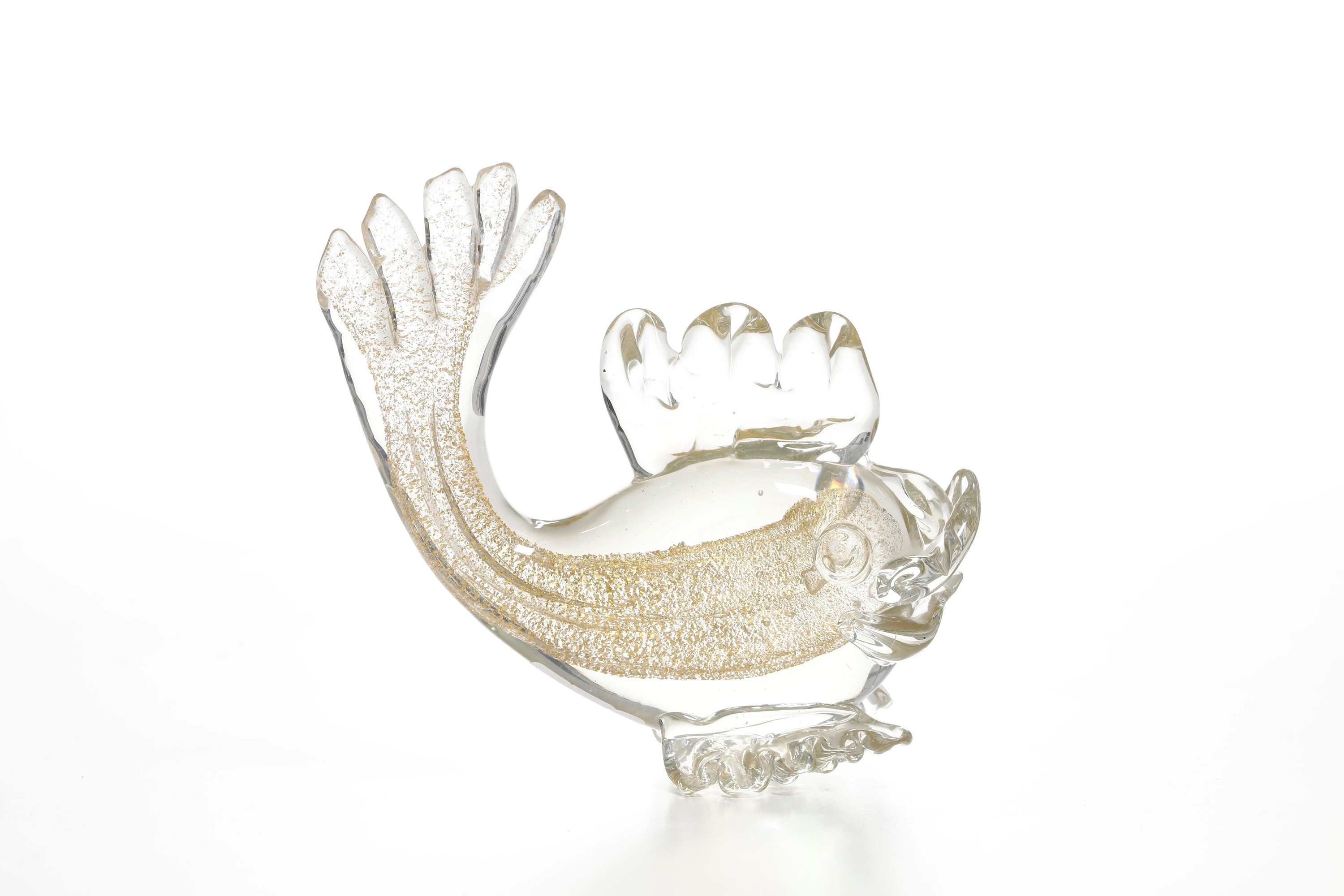 Murano, Soprammobile a forma di pesce in vetro pesante con inclusione di foglia oro, XX secolo