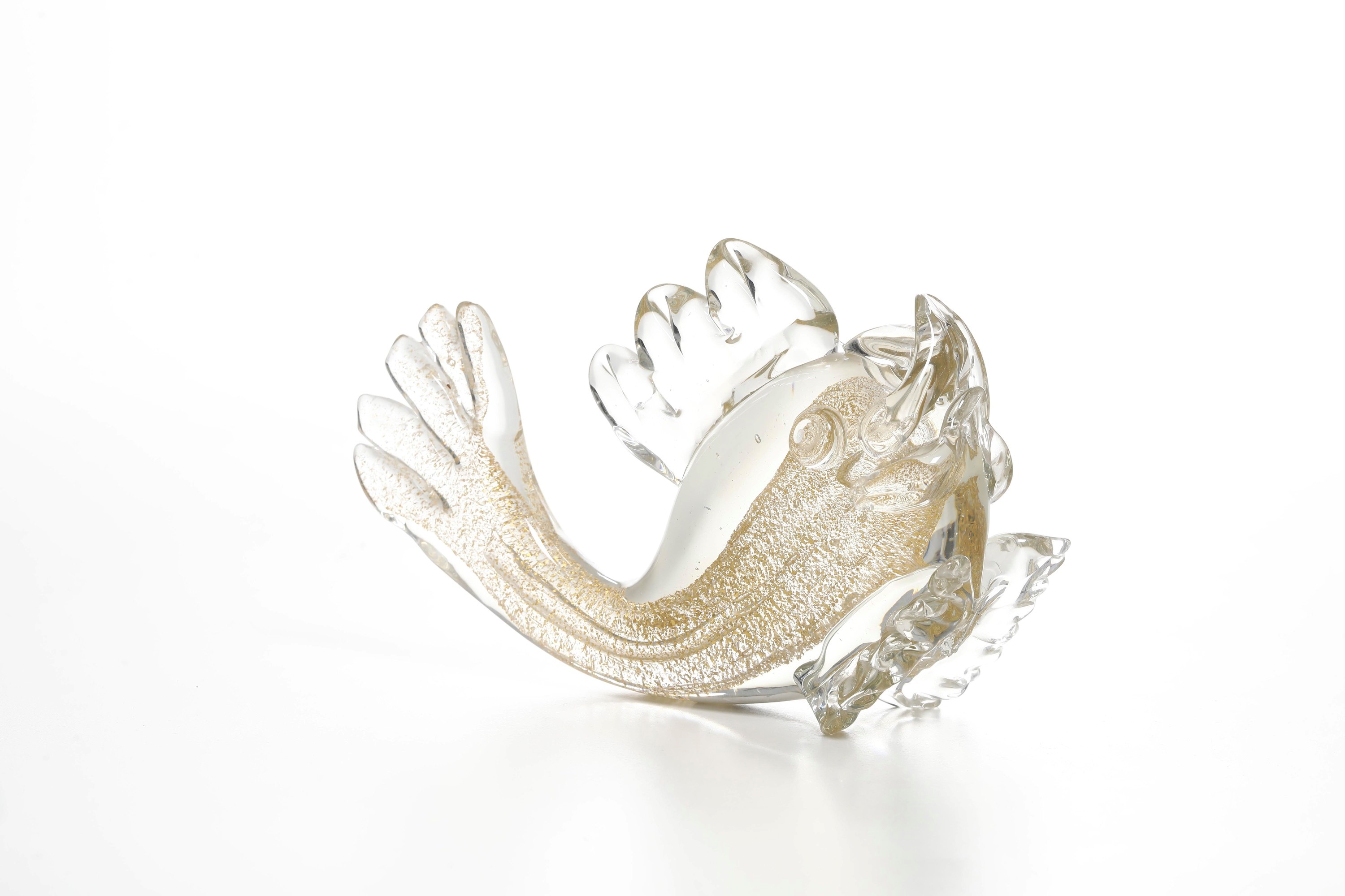 Murano, Soprammobile a forma di pesce in vetro pesante con inclusione di foglia oro, XX secolo