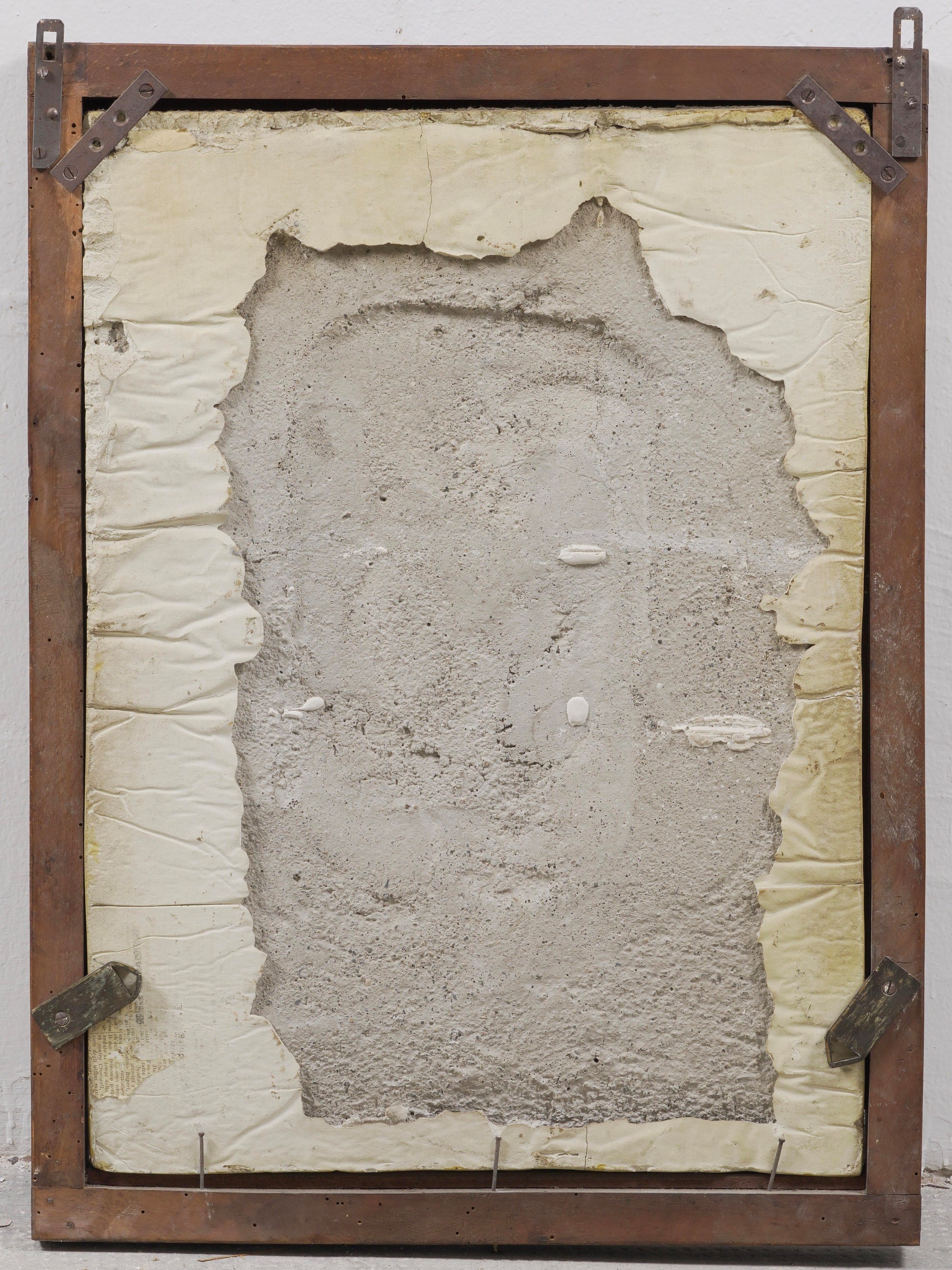 Placca decorativa, Madonna con Bambino e angeli in cemento, 43x59 cm