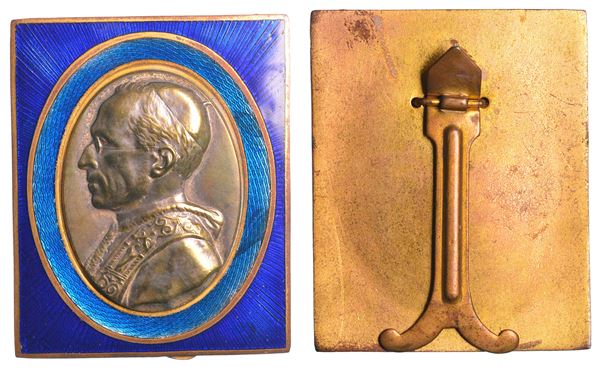 VATICANO. PIO XII, 1939-1958. Placca uniface in bronzo e smalti.