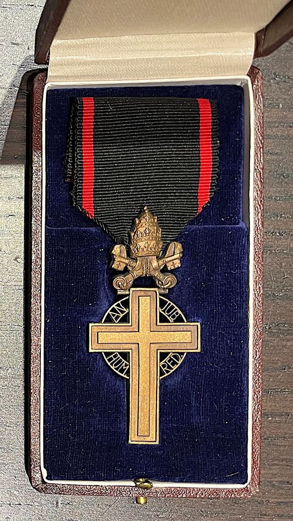 VATICANO. PIO XI, 1922-1939. Croce ai benemerenti 1933. Anno Santo.