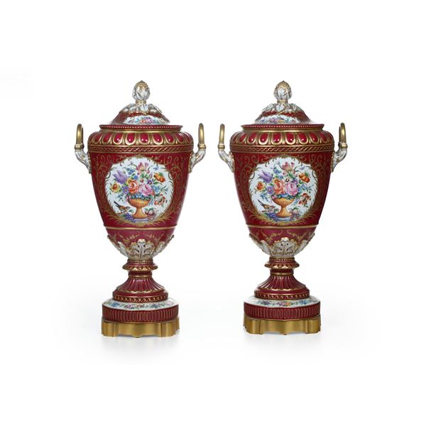 Coppia potiches in porcellana di Limoges