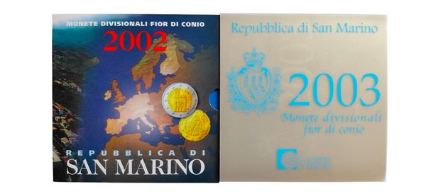 San Marino 2002-2003: lotto di 2 divisionali Fior di Conio ufficiali con una moneta d’argento.