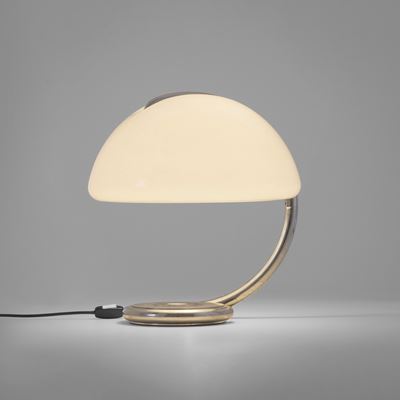 Lampada da tavolo mod. Serpente, metallo cromato e diffusore in perspex